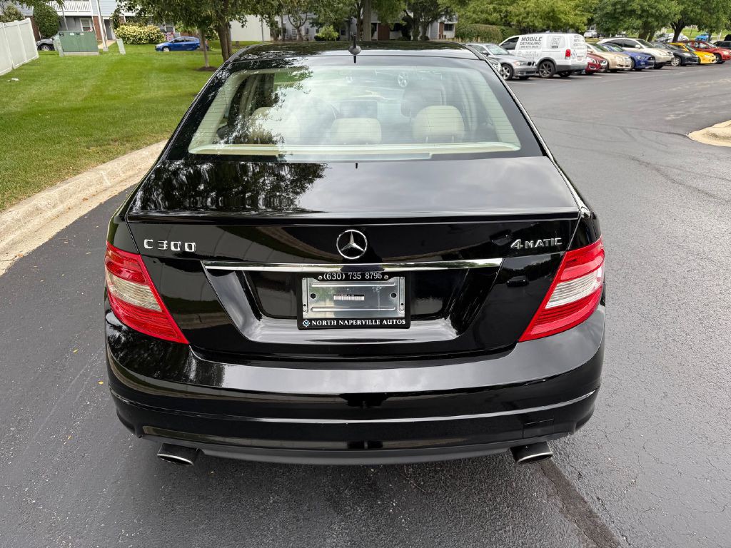 2011 Mercedes-Benz C-Class Image 7