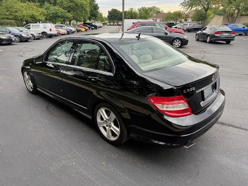 2011 Mercedes-Benz C-Class Image 8