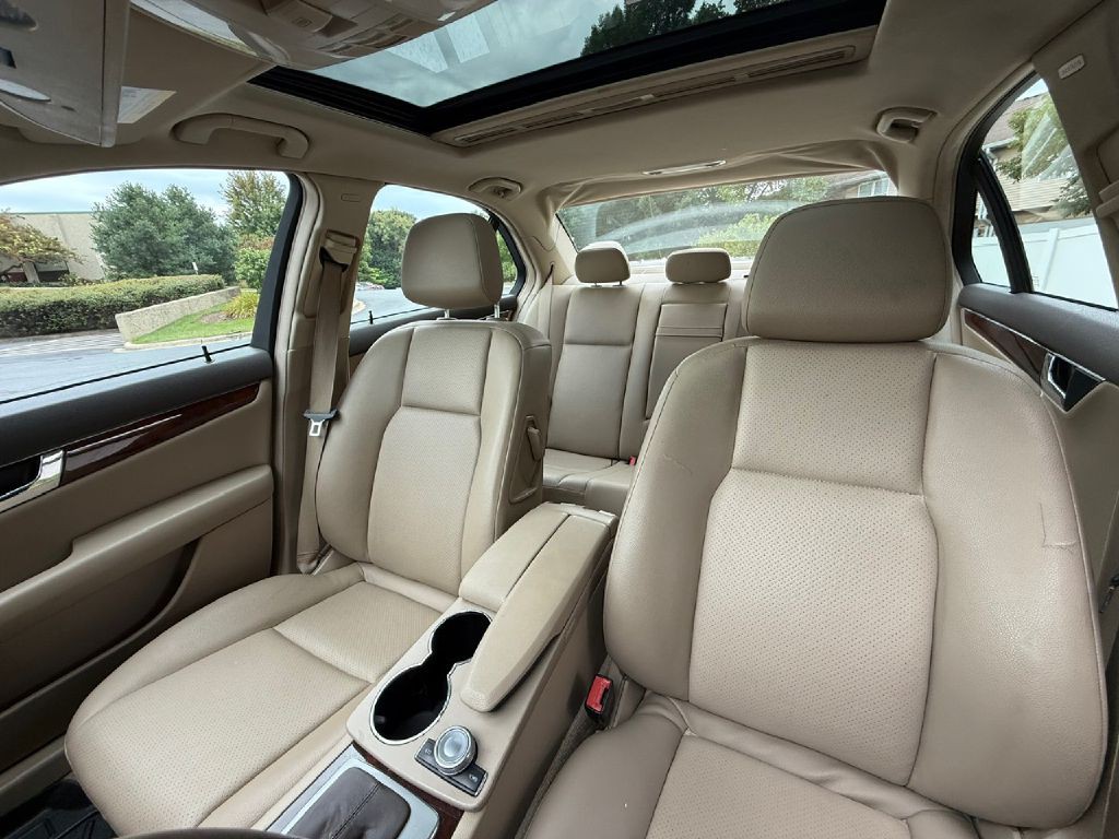 2011 Mercedes-Benz C-Class Image 17