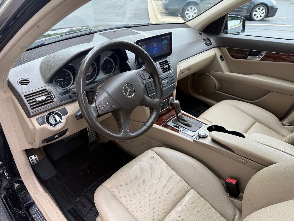 2011 Mercedes-Benz C-Class Image 18