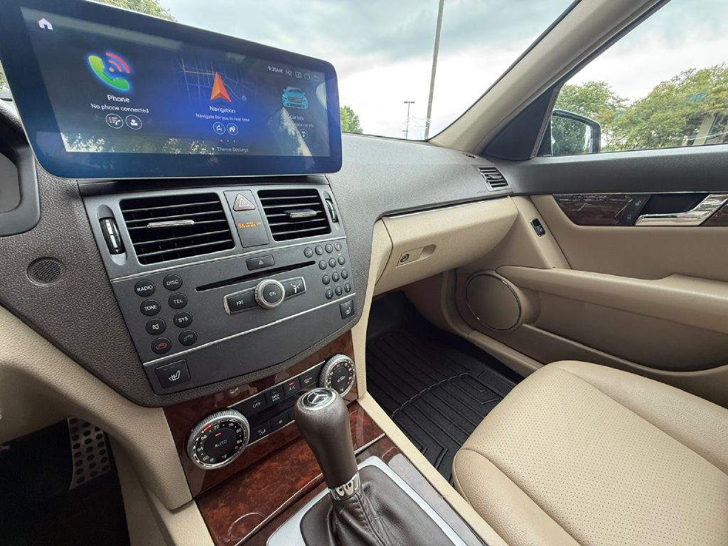 2011 Mercedes-Benz C-Class Image 19