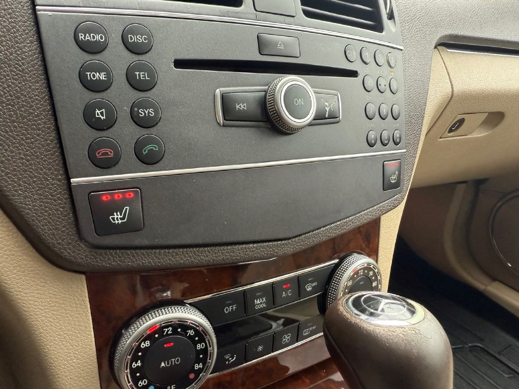 2011 Mercedes-Benz C-Class Image 20
