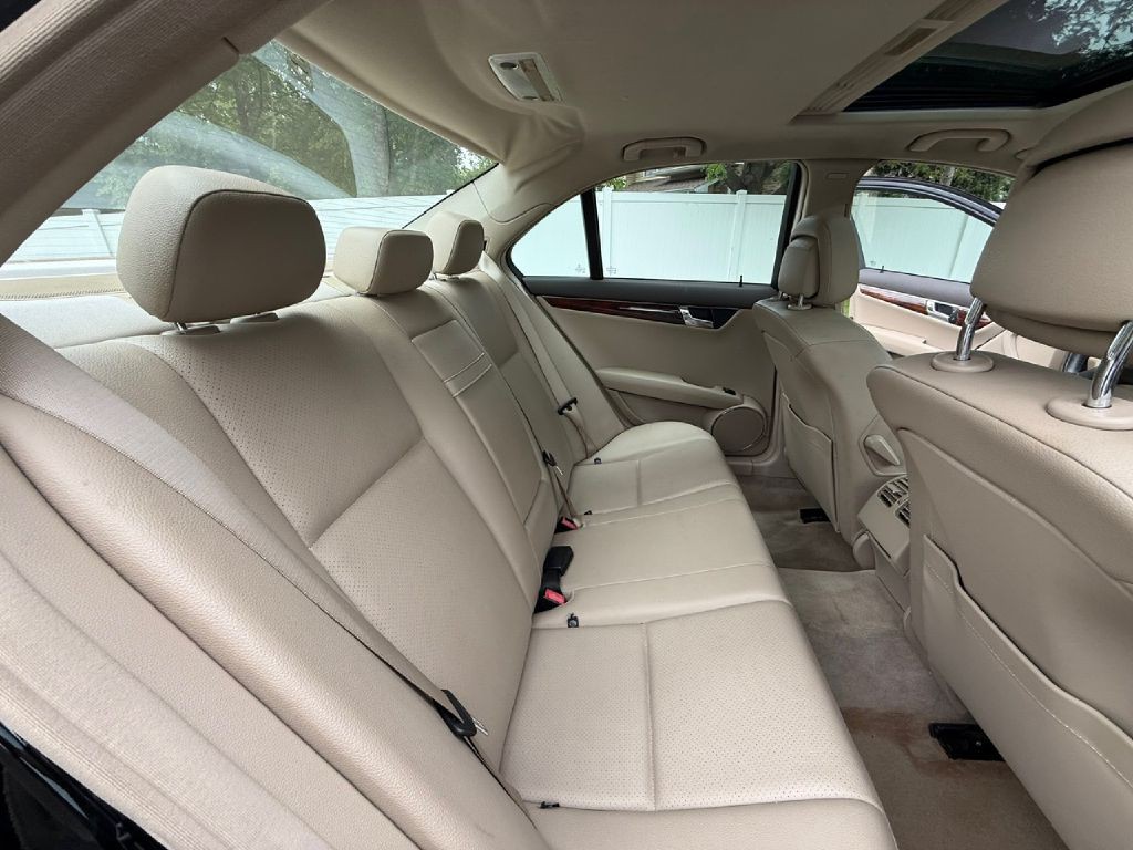 2011 Mercedes-Benz C-Class Image 25