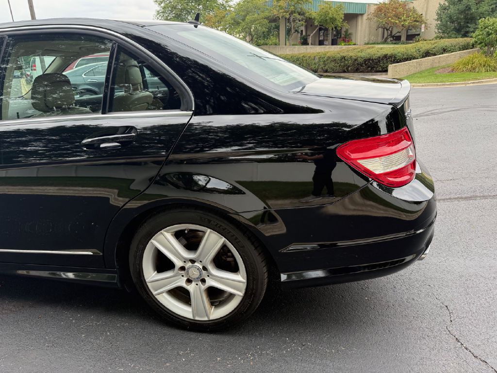 2011 Mercedes-Benz C-Class Image 36