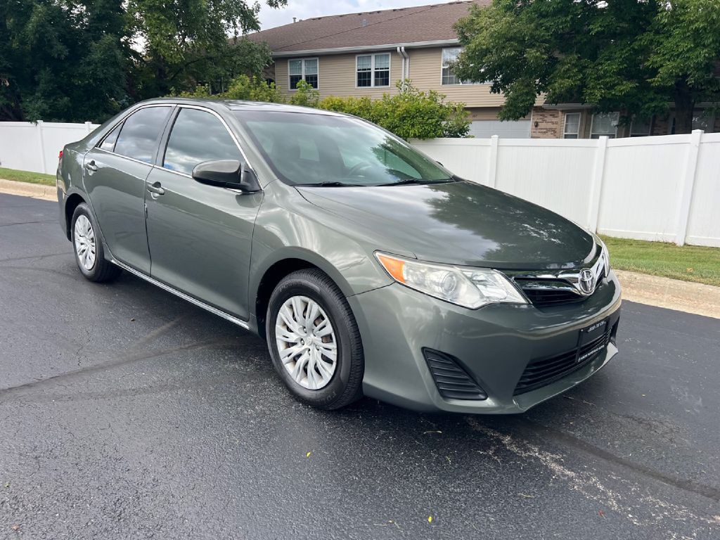 2013 Toyota Camry Image 4