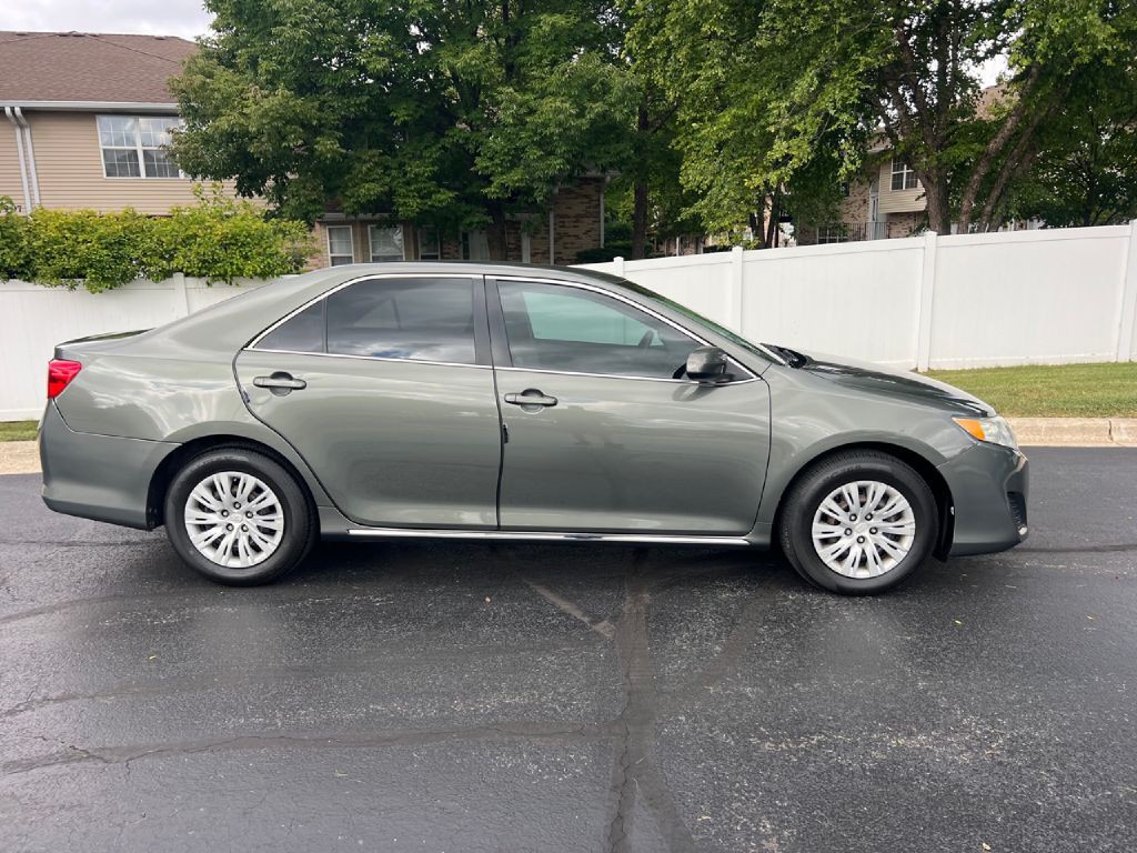 2013 Toyota Camry Image 5