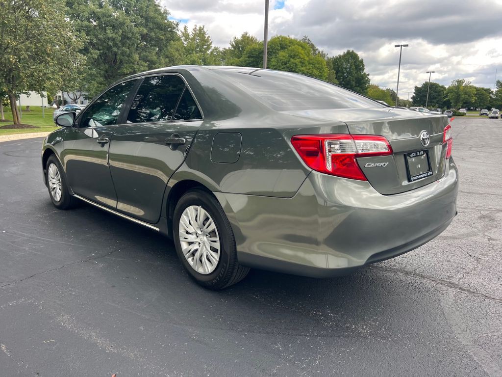 2013 Toyota Camry Image 8