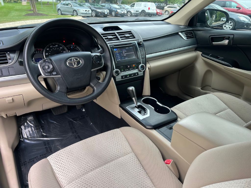 2013 Toyota Camry Image 14