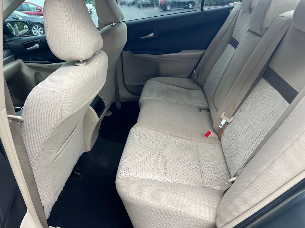 2013 Toyota Camry Image 26