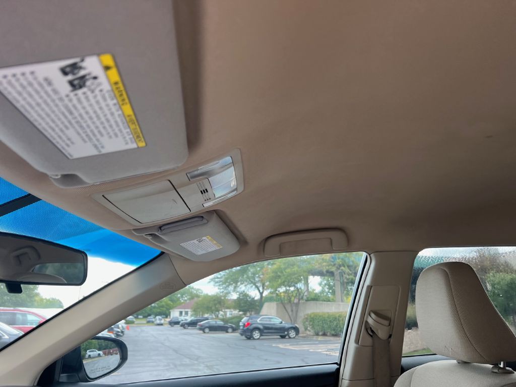 2013 Toyota Camry Image 29