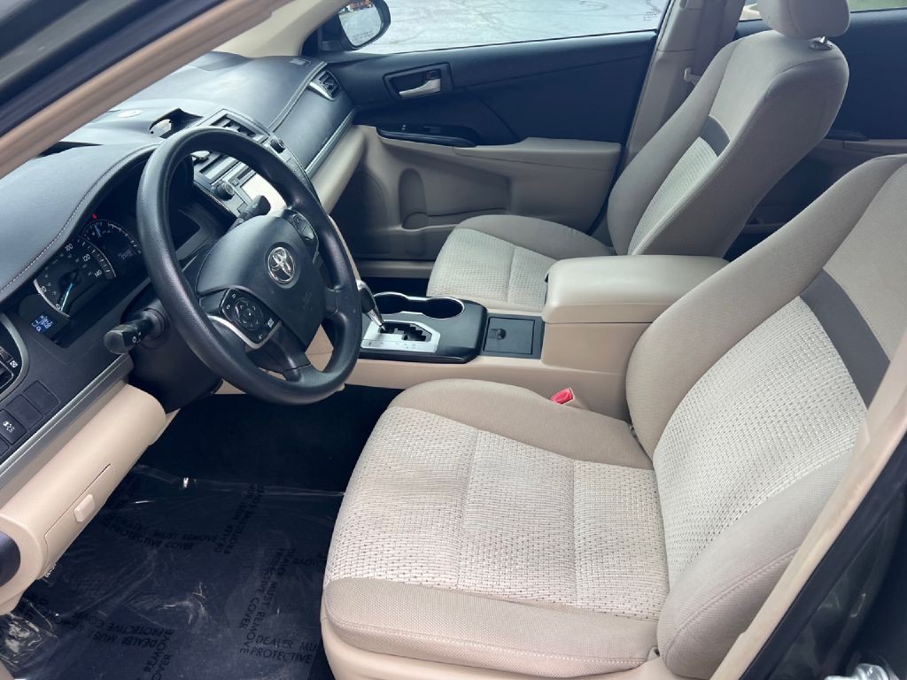 2013 Toyota Camry Image 34