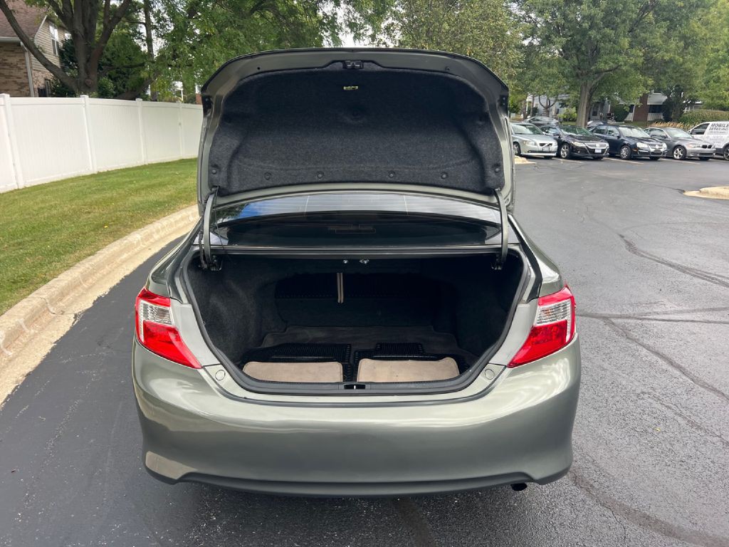 2013 Toyota Camry Image 37