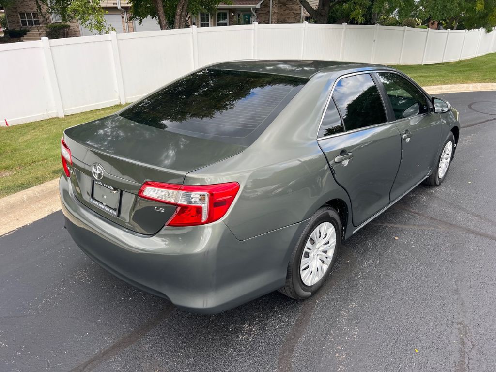 2013 Toyota Camry Image 45