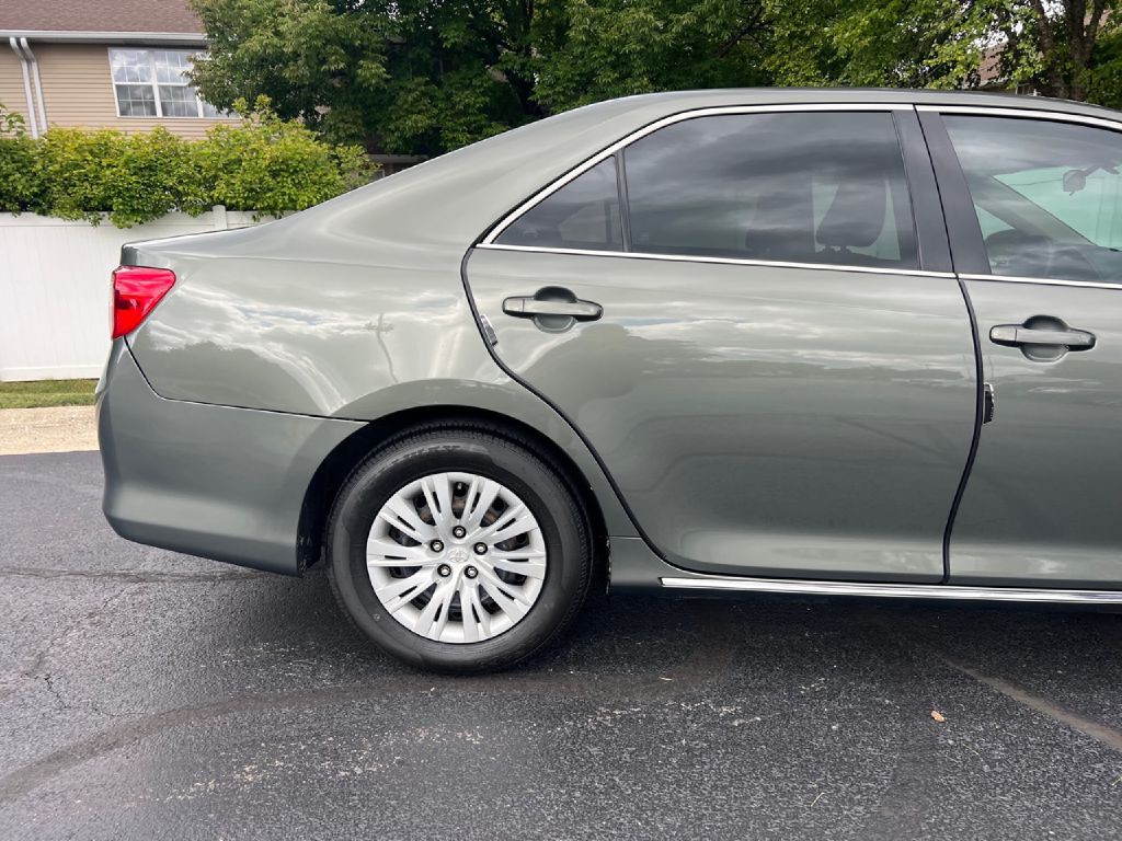 2013 Toyota Camry Image 46