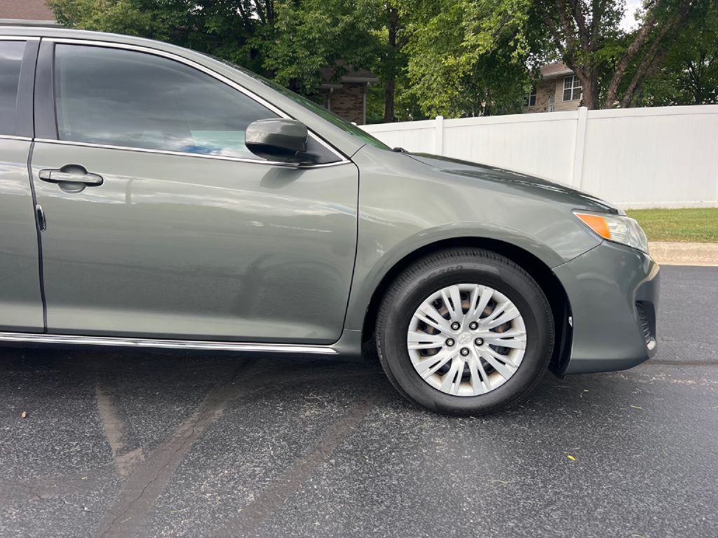 2013 Toyota Camry Image 47
