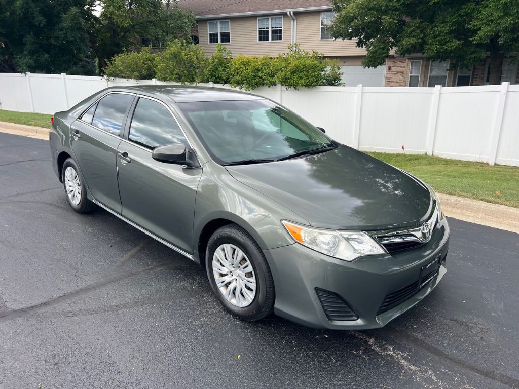 2013 Toyota Camry Image 48