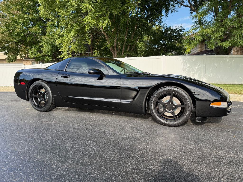 2004 Chevrolet Corvette Image 4
