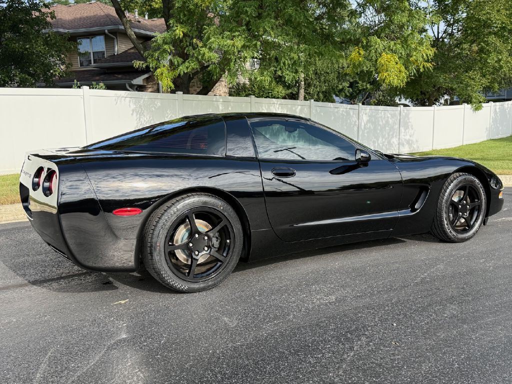 2004 Chevrolet Corvette Image 6