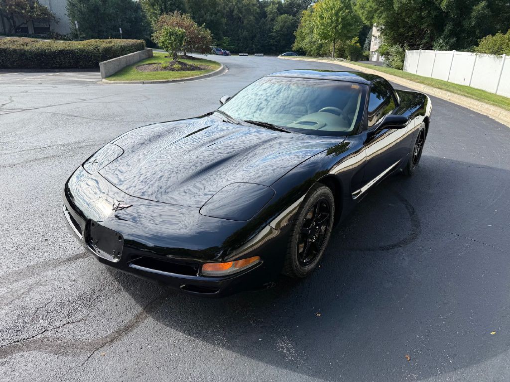 2004 Chevrolet Corvette Image 10