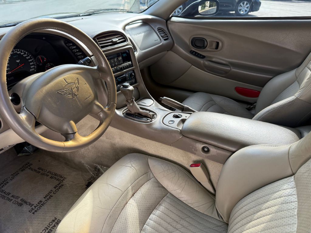 2004 Chevrolet Corvette Image 14