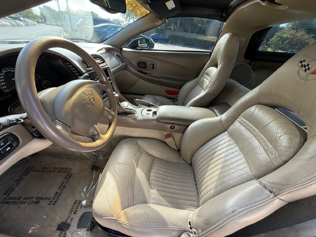 2004 Chevrolet Corvette Image 21