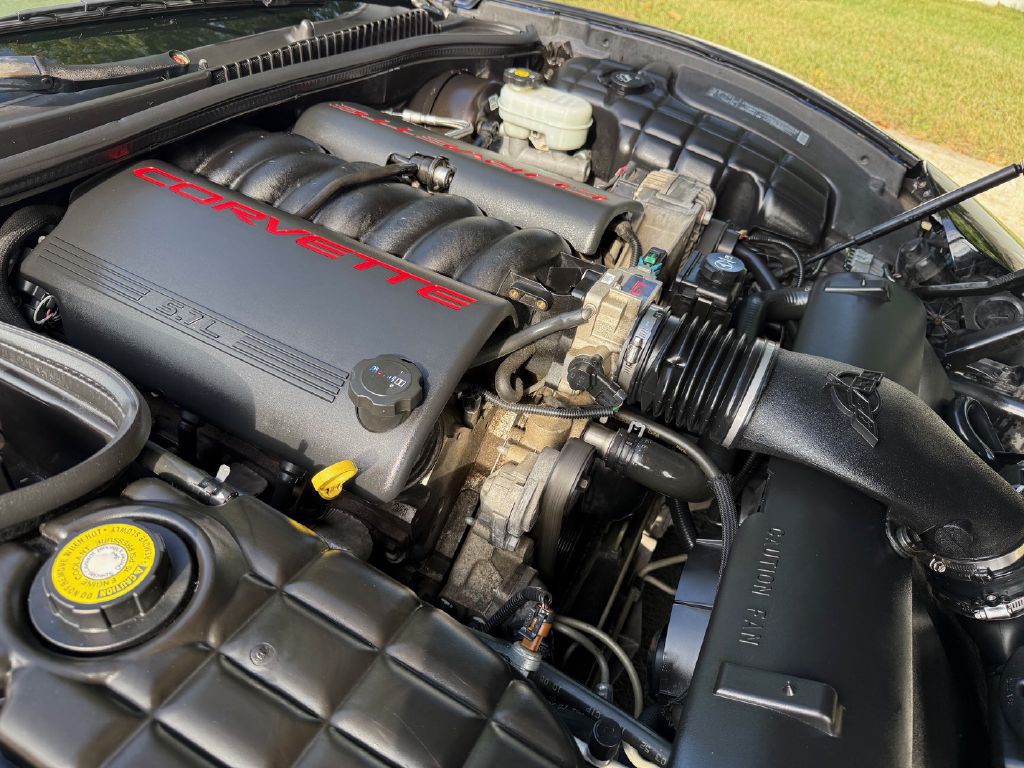 2004 Chevrolet Corvette Image 30