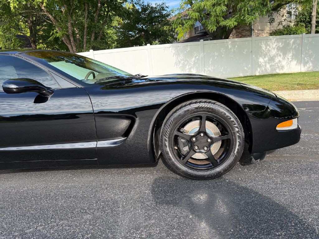 2004 Chevrolet Corvette Image 34