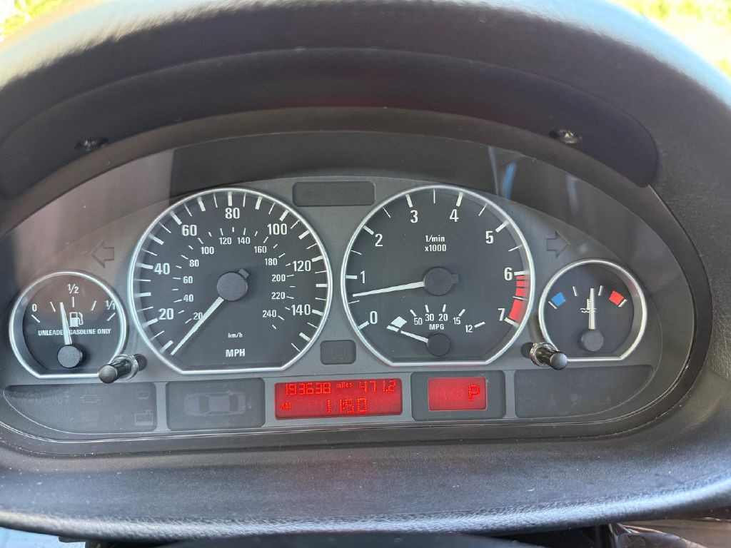 2003 BMW 3 Series Image 14