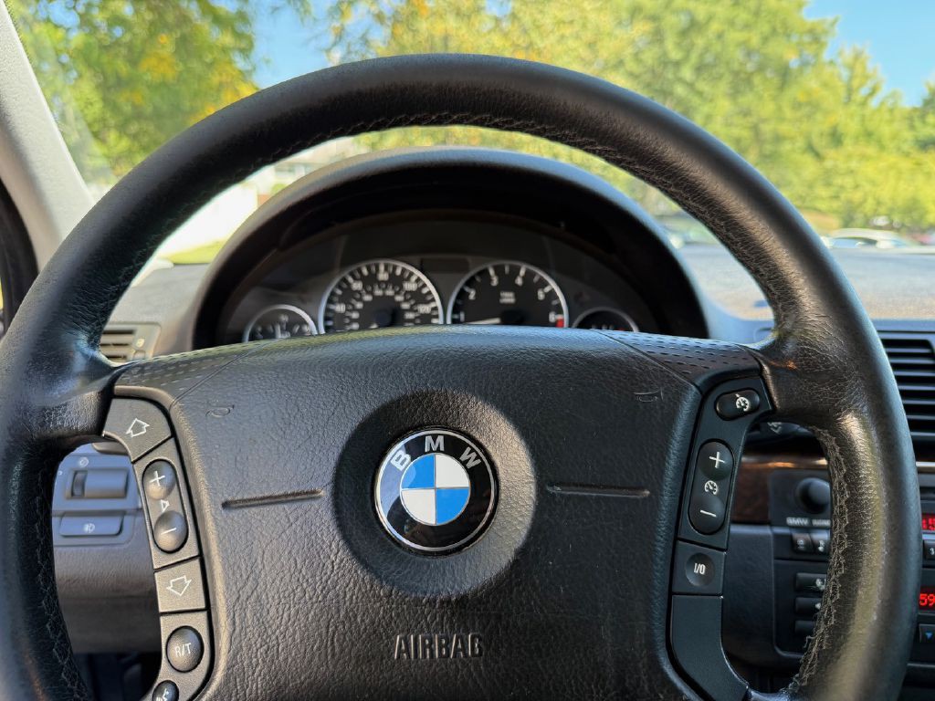 2003 BMW 3 Series Image 17