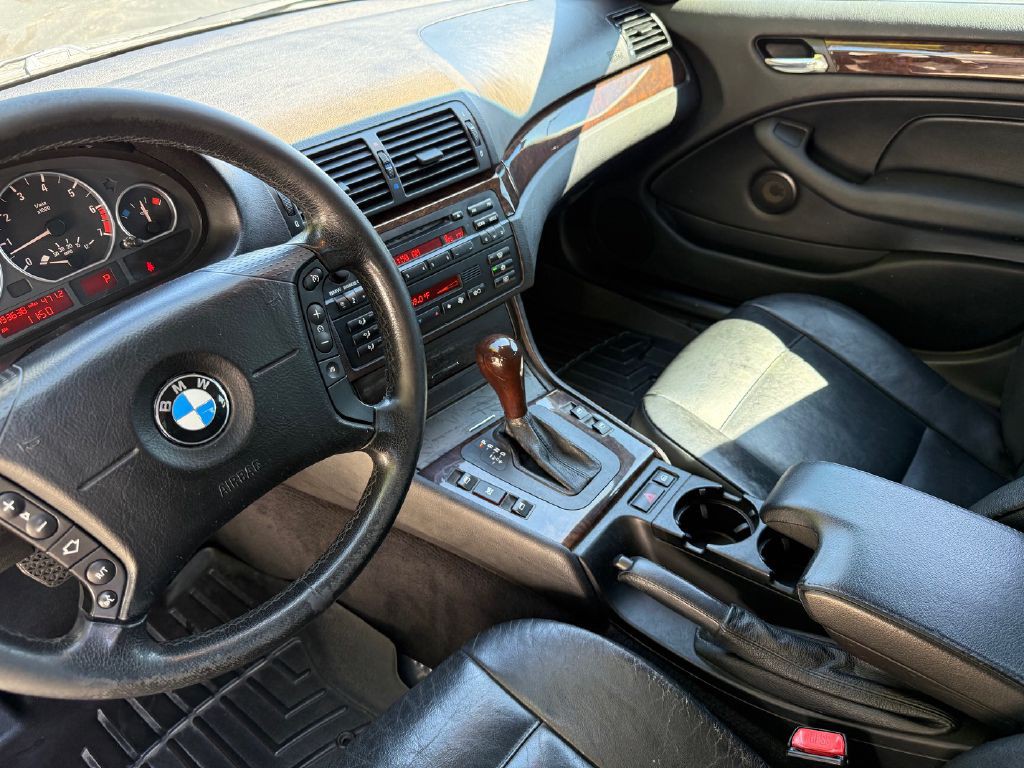 2003 BMW 3 Series Image 18