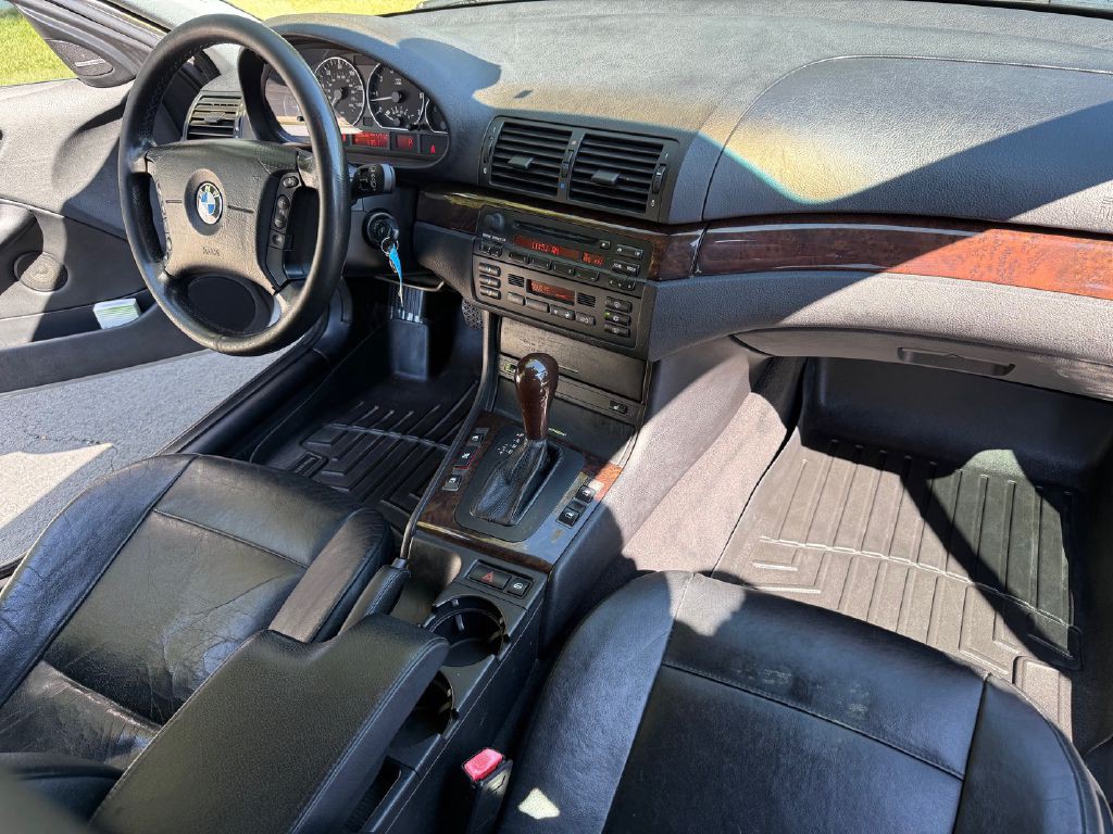 2003 BMW 3 Series Image 23