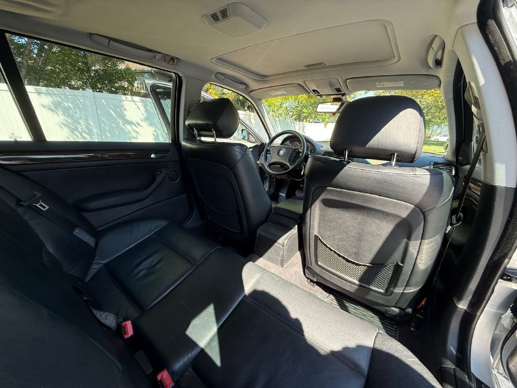2003 BMW 3 Series Image 27