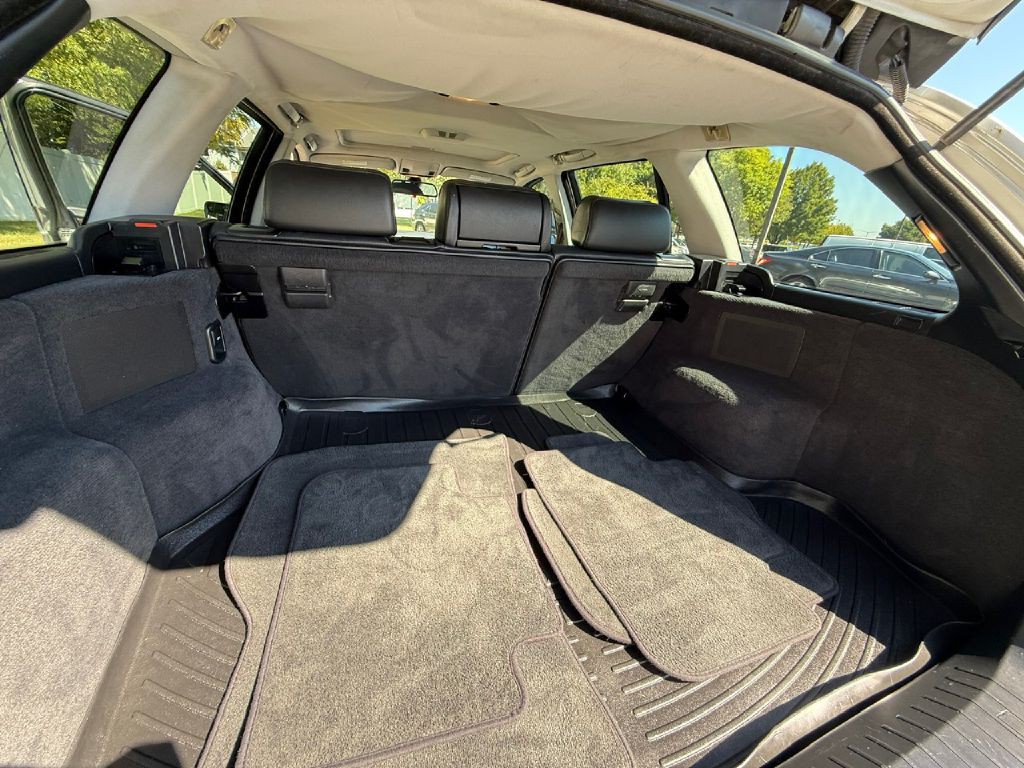 2003 BMW 3 Series Image 28