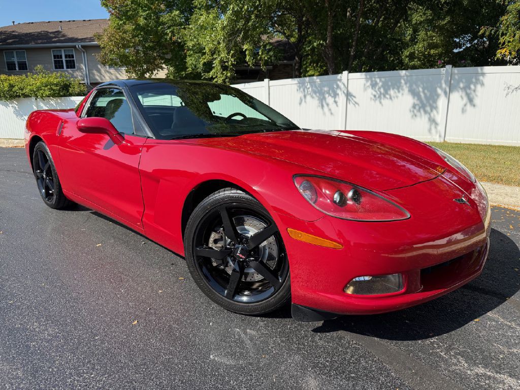 2005 Chevrolet Corvette Image 2