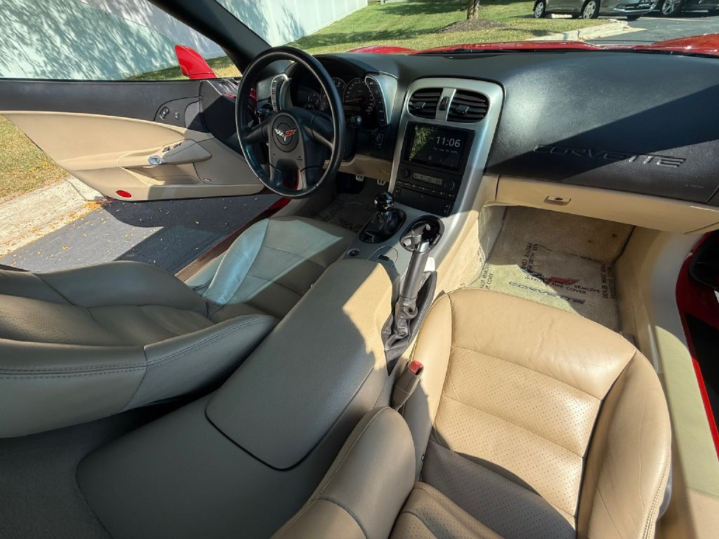 2005 Chevrolet Corvette Image 20