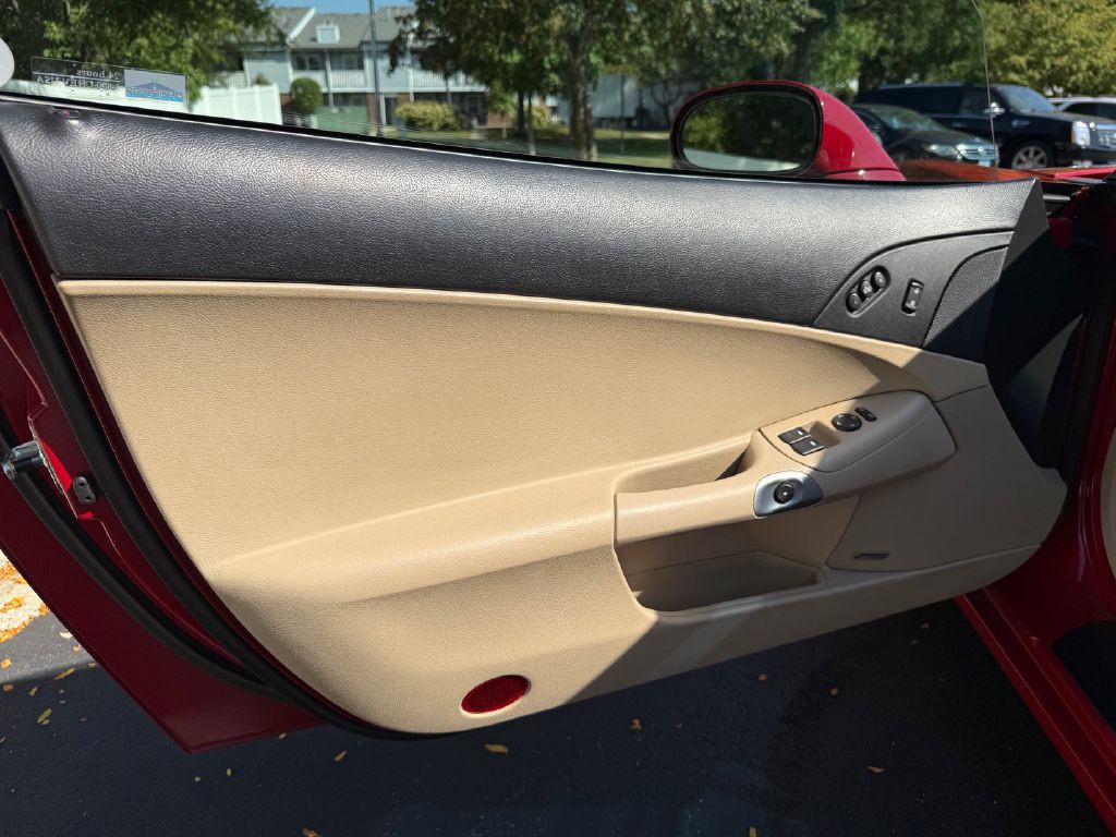 2005 Chevrolet Corvette Image 28