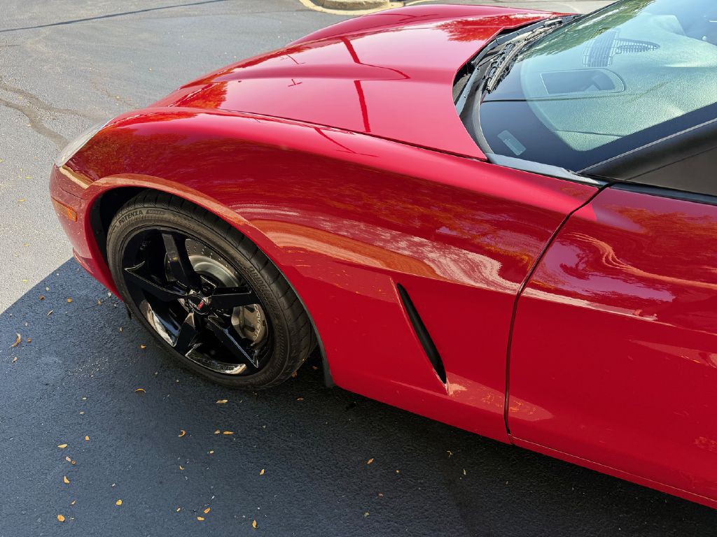 2005 Chevrolet Corvette Image 32