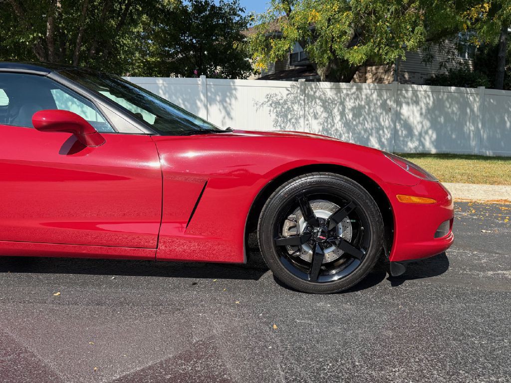 2005 Chevrolet Corvette Image 36