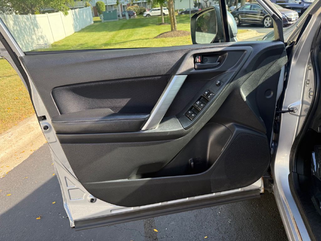 2016 Subaru Forester Image 24