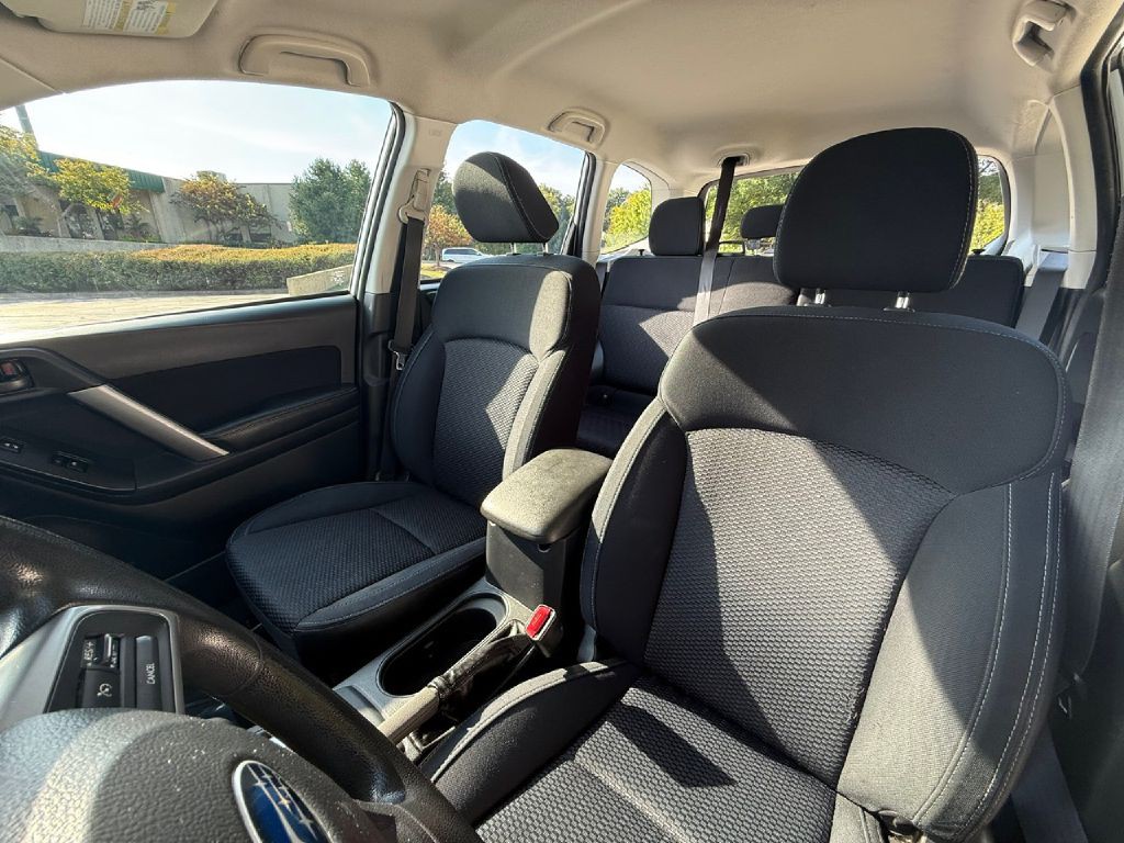 2016 Subaru Forester Image 32
