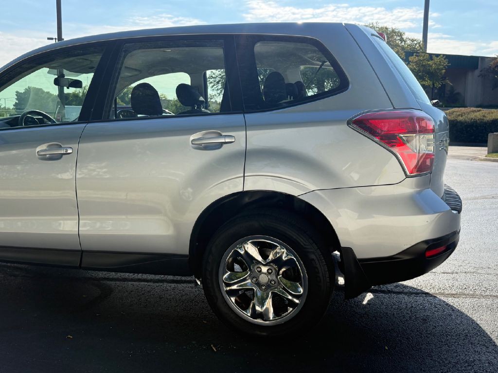 2016 Subaru Forester Image 36