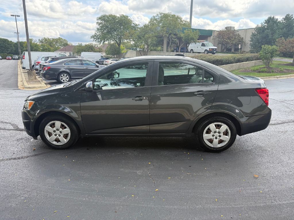 2016 Chevrolet Sonic Image 9