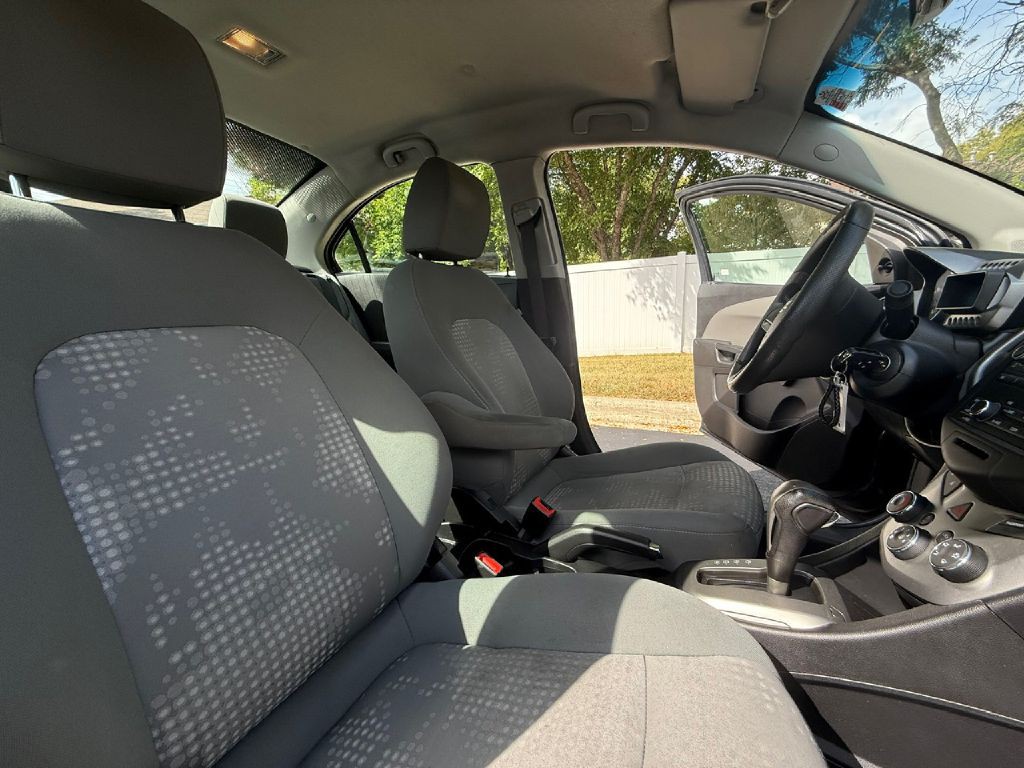 2016 Chevrolet Sonic Image 23