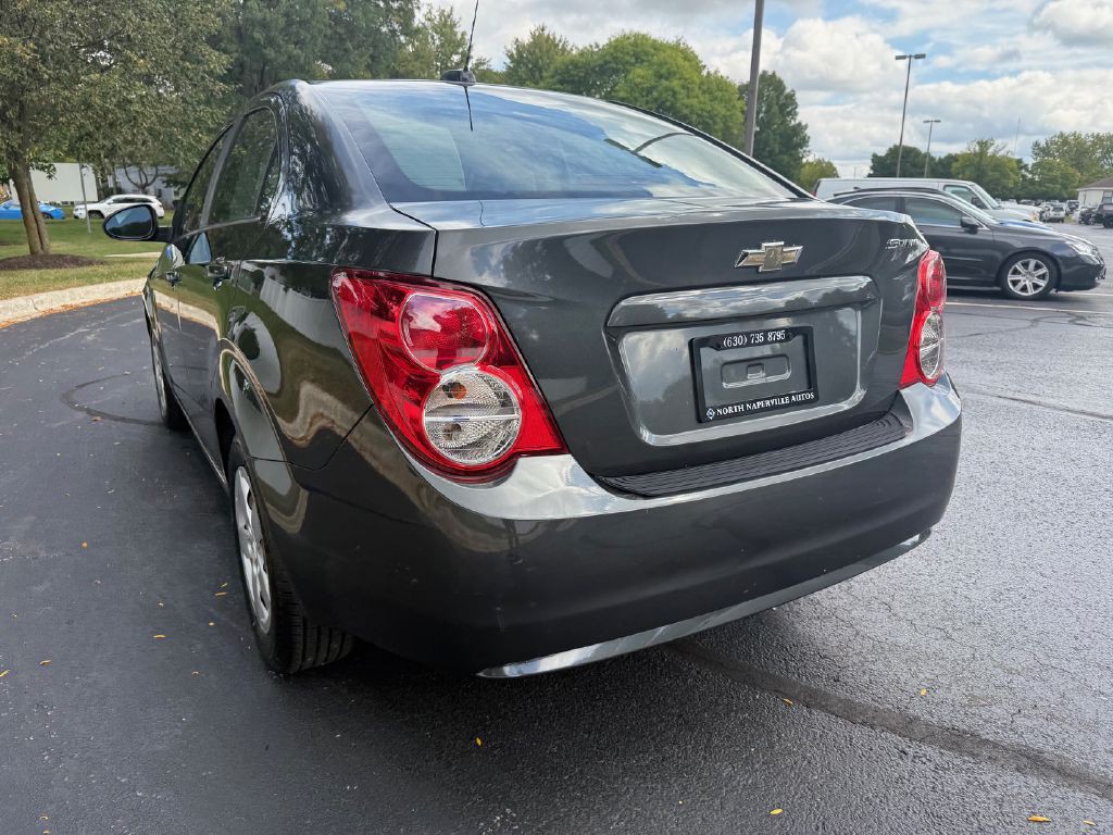 2016 Chevrolet Sonic Image 36