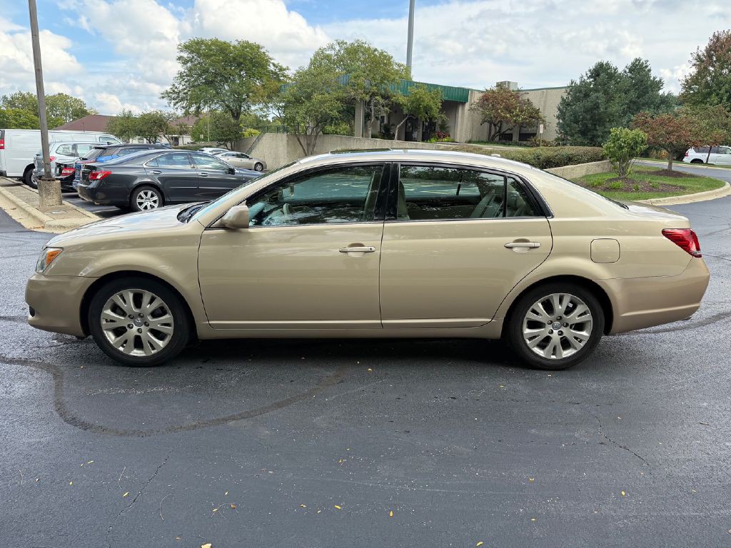 2009 Toyota Avalon Image 10