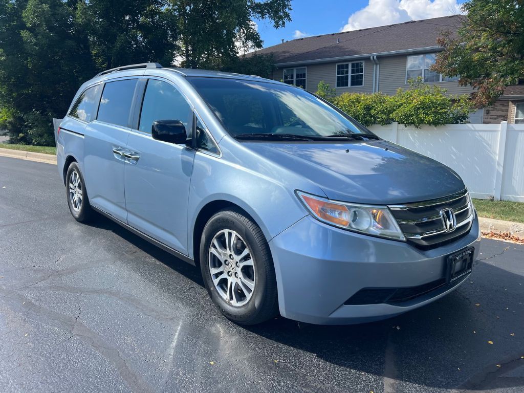 2012 Honda Odyssey Image 2