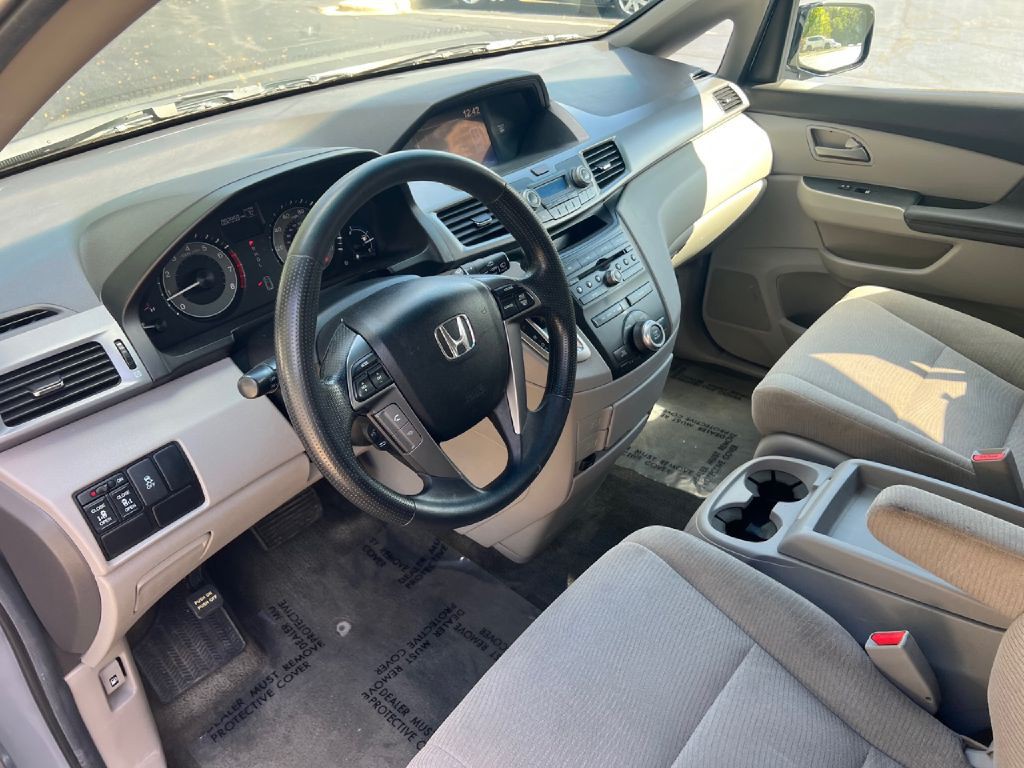 2012 Honda Odyssey Image 14