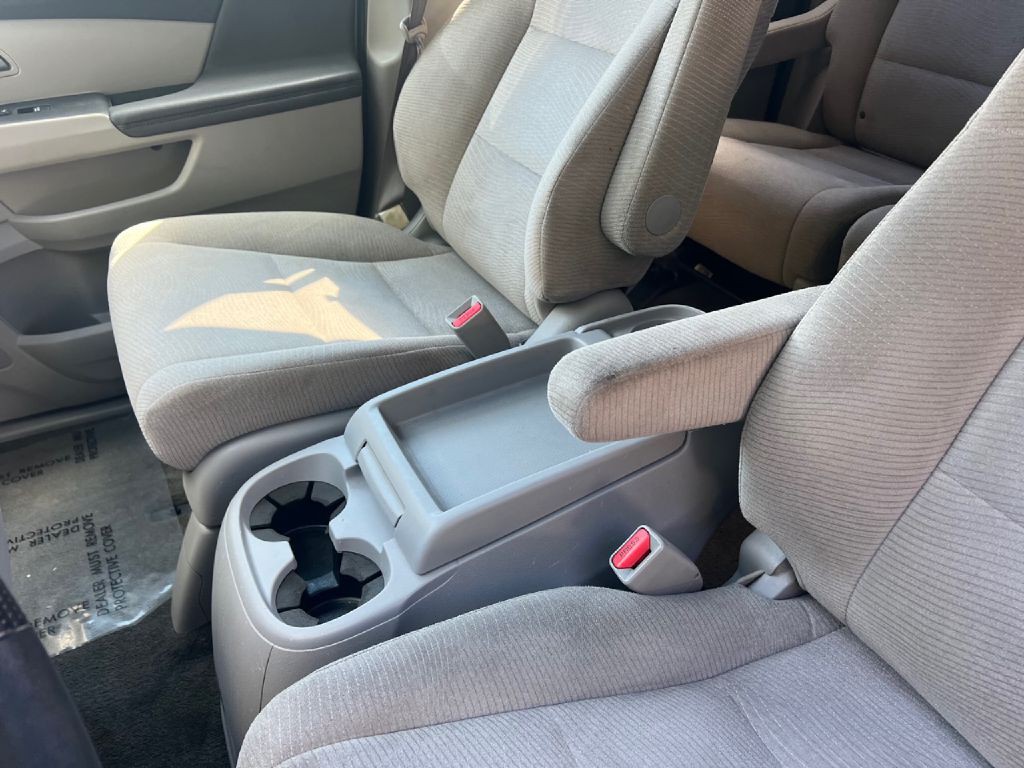 2012 Honda Odyssey Image 19