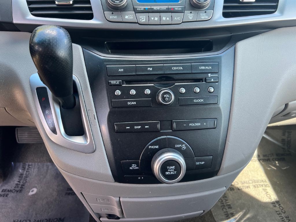 2012 Honda Odyssey Image 21