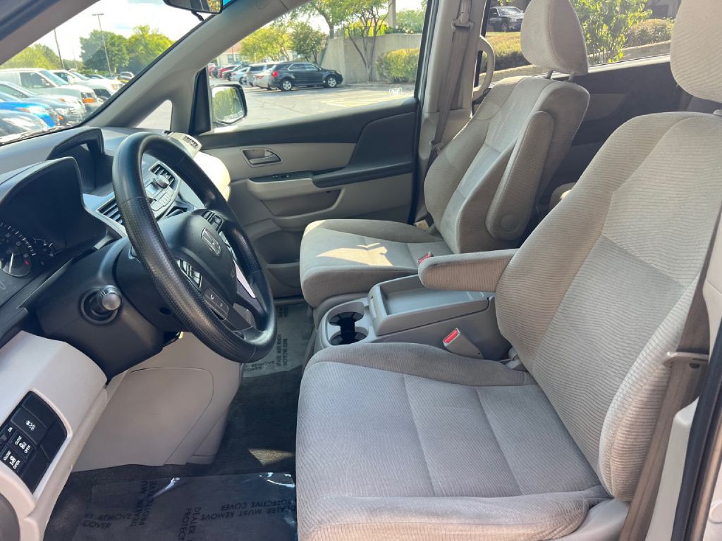 2012 Honda Odyssey Image 23